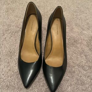 14th & Union Black Pumps Size 8.5